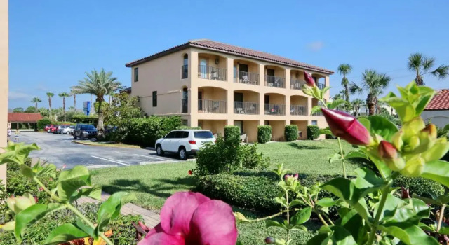 La Fiesta Ocean Inn And Suites