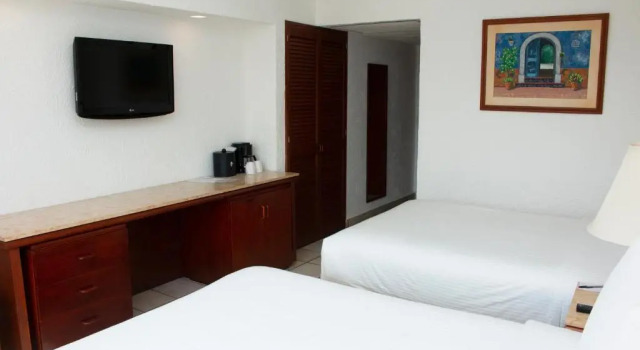 Двухместный номер Superior с видом на горы Emporio Ixtapa - with Optional All Inclusive