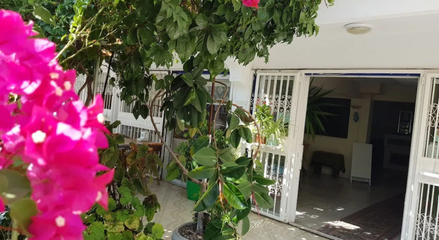 Ozgun Apart Hotel, Забронировать Отель Отели Кушадасы с парковкой, рядом с Kusadasi Bars Street, Парковка