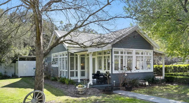 Люкс с видом на сад The Convent Hunter Valley Hotel