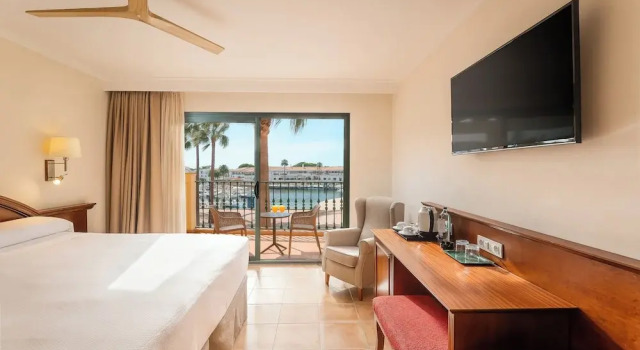 Habitación doble Estándar con balcón Valentin Star Menorca