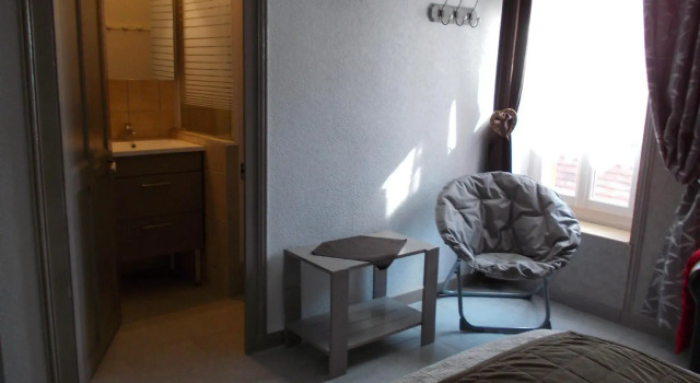 Au Soleil Levant Homestay, Prenota Hotel Hotel a Aquitania con parcheggio, Parcheggio