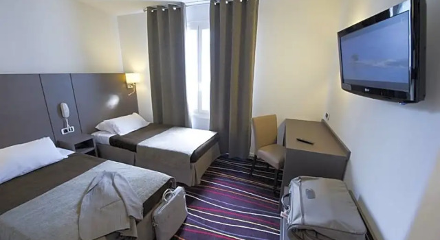 Четырёхместный семейный номер Standard The Originals City, Hôtel Astoria Vatican, Lourdes