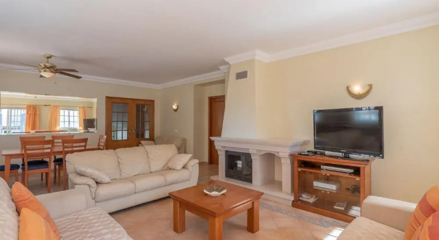 Villa Santa Maria With 3 Bedrooms and 4 Bathrooms, Rezervovat Vila Chaty v Algarve, Chalupa
