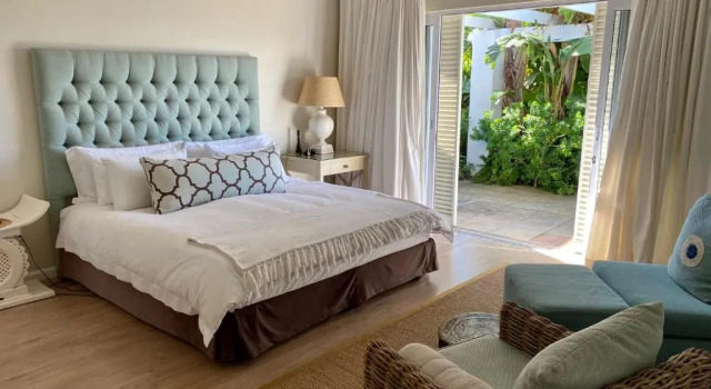 99 Beachyhead Drive, Plett