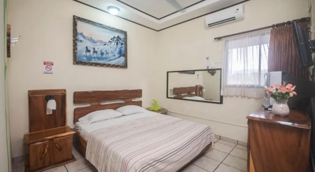Номер Standard Cadillac Rock Beach Hotel