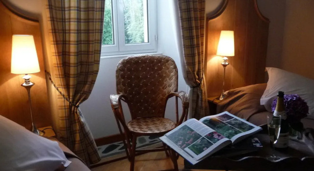 Château de KERVOAZEC, Забронировать Отель Отели Finistère с парковкой, Парковка