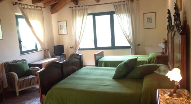 Двухместный номер Standard Bed and Breakfast Il Glicine