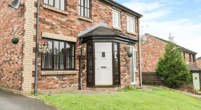 Hadrian's Lodge, Book Hotel Brampton 