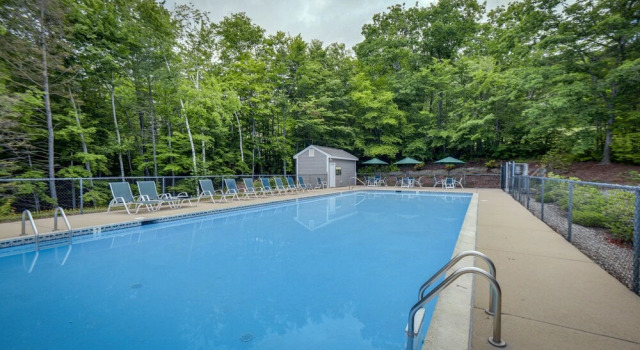 Bartlett Condo w/ Mountain View & Outdoor Pool!, Забронировать Отель Норт-Конуэй Cranmore Mountain Resort, рядом с Заповедник Мерриман