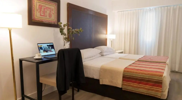 Двухместный номер Standard Hotel Tolosa