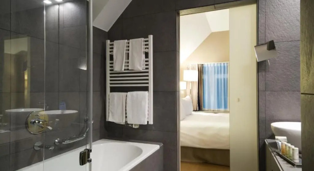 Люкс с балконом Radisson BLU Balmoral