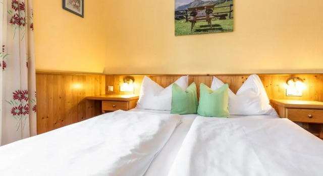 Номер Standard Pension Antonia