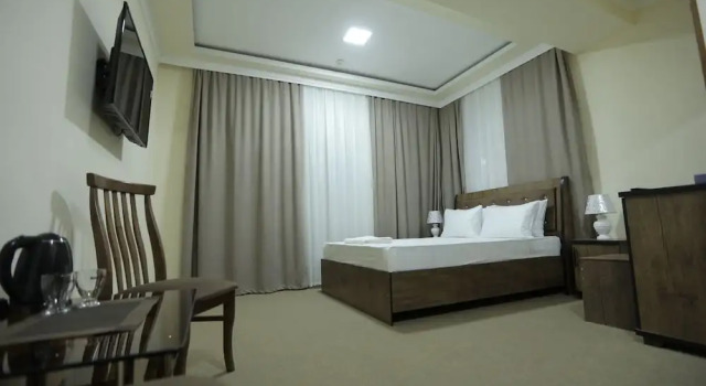 Camera Business Ayvon Express Hotel