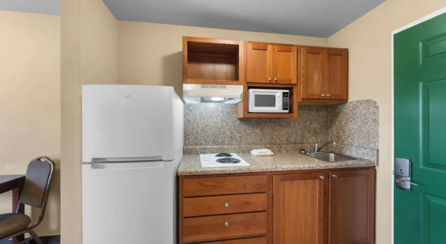 Номер Standard Risewell Kitchen Suites Pleasanton