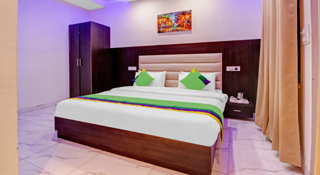 Treebo Trend Jugnu, Varaa Hotelli Hotellit Chandigarh Region aamiaisella, Aamiainen