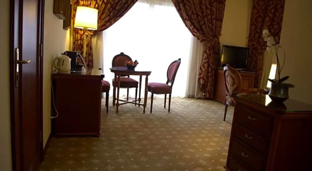 Люкс Executive Golden Tulip Serenada Hamra Hotel