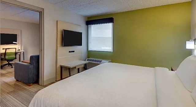 Люкс Standard Holiday Inn Express Pittston - Scranton Airport by IHG