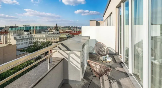 Deluxe Studio VN17 Rooftop Suites by Adrez