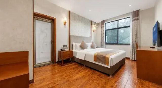 Люкс с красивым видом из окна Zhuhai Renjia Hotel