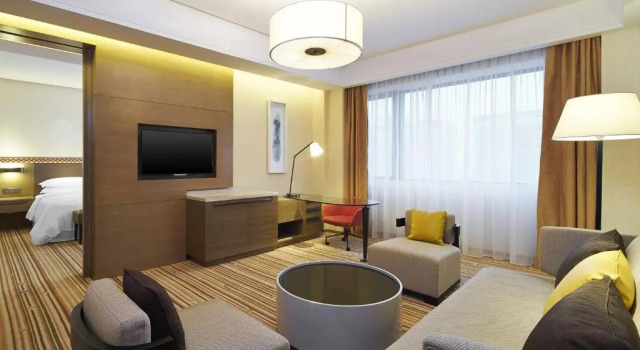 Полулюкс Four Points By Sheraton Guilin Lingui