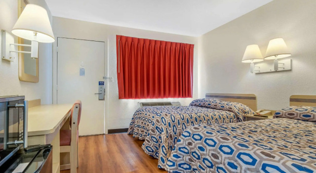 Standard Vierer Zimmer Rodeway Inn