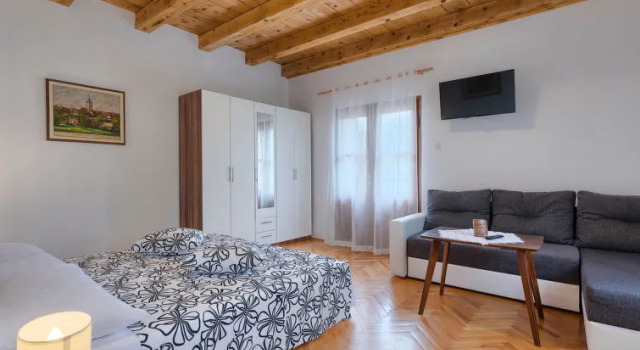 Holiday Home Villa Crispo by Interhome, Забронировать Дом для отпуска Отели Медулин с бассейном, рядом с Песчаный пляж Биеца, Бассейн