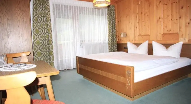 Berghaus Maria, Prenota Hotel Hotel a Tirolo con parcheggio, Parcheggio
