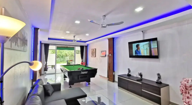 Thai Orange Villas