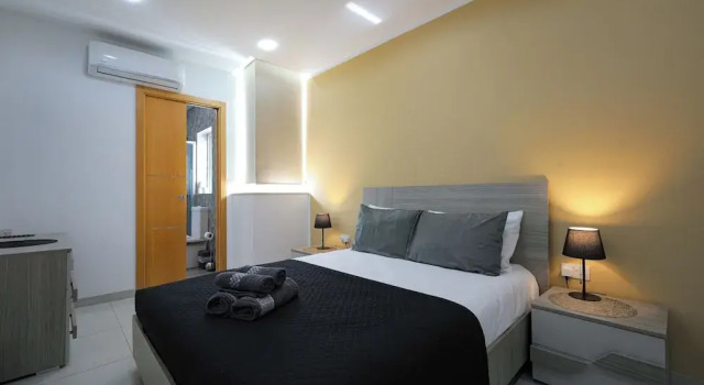 Serene 2BR Penthouse - Sea View Terrace