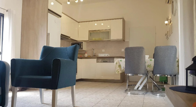 Gregovic Family Apartments, Book Apartment Petrovac na Moru 