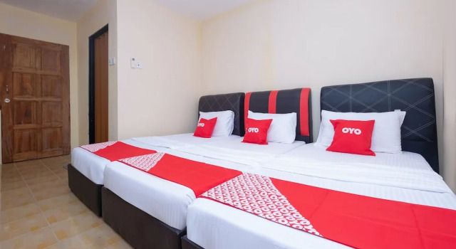 Трёхместный люкс Superior OYO 89921 Motel New Bay Sg. Lembing