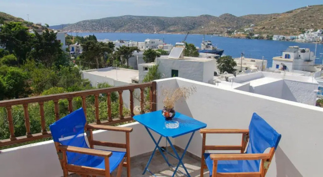 Четырёхместный номер Standard с видом на море Pension Sofia Amorgos-Katapola