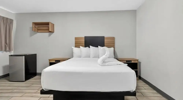 Rodeway Inn Las Vegas Fremont Street, Забронировать Отель Лас-Вегас 