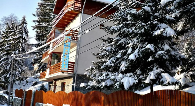 Pension Casa Soarelui, Забронировать Отель Отели в центре Синая, в центре, Парковка
