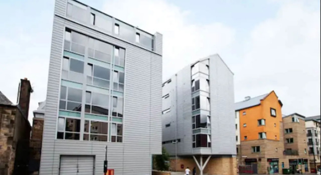 Sugarhouse Close, Забронировать Апартаменты/квартира Старый город Эдинбург, рядом с Железнодорожный вокзал Эдинбург-Уэверли