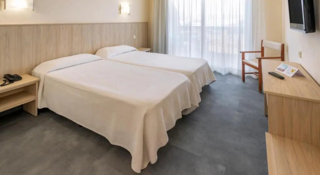 Двухместный номер Standard с видом на бассейн Ponient Hotel-Aparthotel Marinada by PortAventura World - Available rates with tickets included