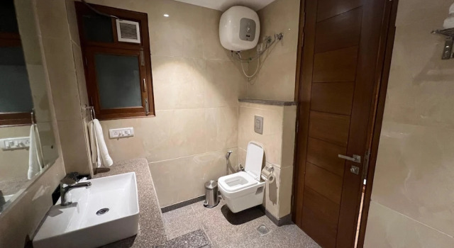 Номер Deluxe Nikko Premier - Near Medanta Hospital