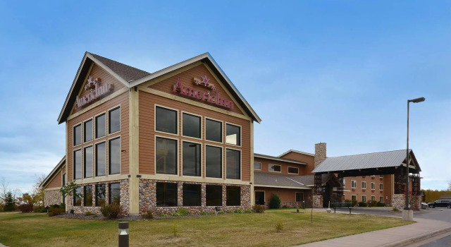 Doppel Suite AmericInn by Wyndham Appleton