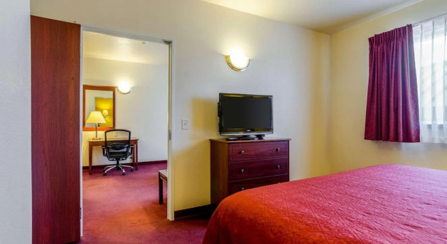 Holiday Inn Express - Wichita North - Park City by IHG, Забронировать Отель Парк-Сити Канзас