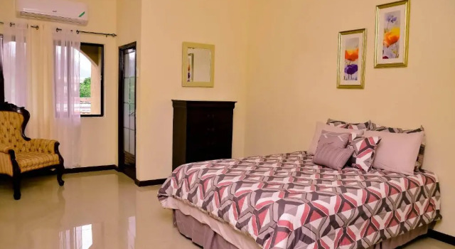 The Bellagio, 2BR apartment, Prenota Appartamento Kingston Giamaica