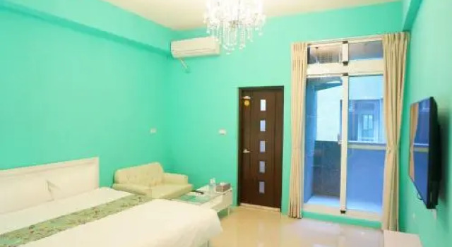 Jungle B&B, Забронировать Отель «постель и завтрак» Тайдун Тайдун, рядом с Арт-поселок «Железная дорога Тайдун»