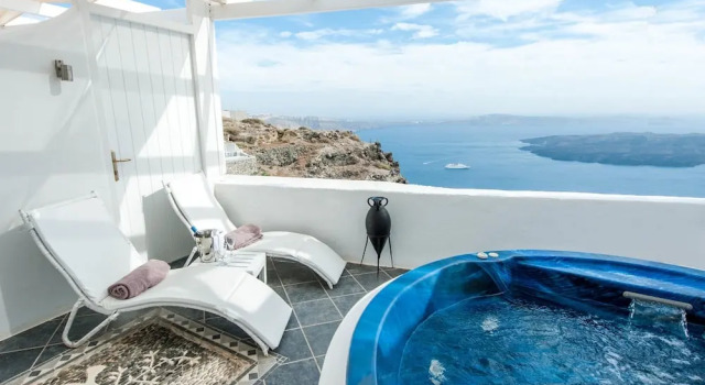 Полулюкс с балконом и с видом на море Aeolos Art & Eco Suites Adults Only
