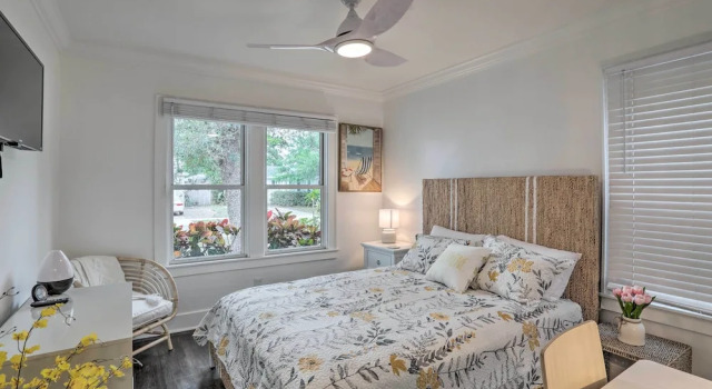St Petersburg Escape w/ Fenced Yard + Games!