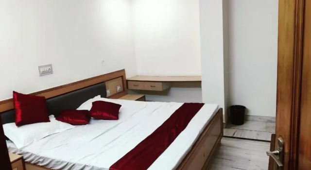 Hotel Veersarthak Residency, Забронировать Отель Хисар штат Харьяна, рядом с Hisar Railway Station