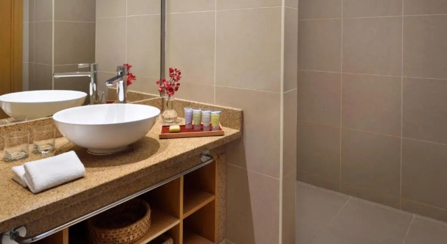 Двухместный номер Superior с видом на бассейн Mövenpick Resort & Spa Tala Bay Aqaba