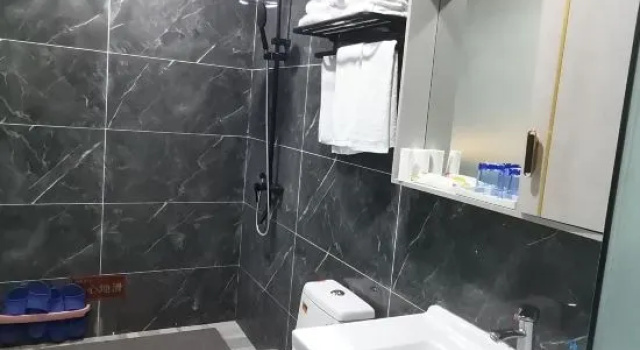 Люкс Deluxe Yinlilai Business Hotel (Tianquan Hospital of Traditional Chinese Medicine Branch)