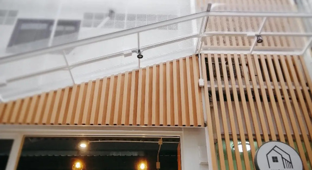 White House Hostel