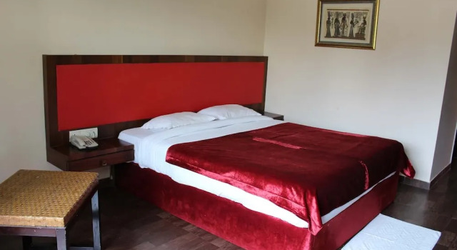 Номер Economy Swiss Traffalgaar Luxury Hotels