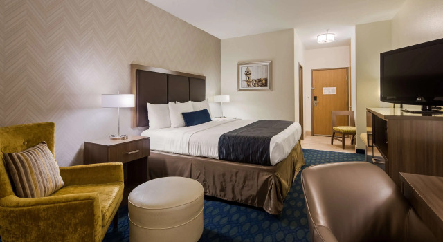 Двухместный номер для гостей с ограниченными возможностями Best Western PLUS Tulsa Inn & Suites